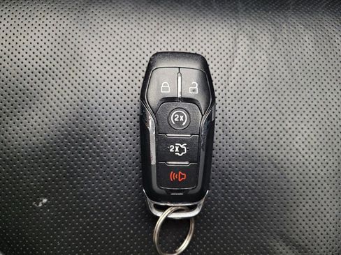 Used 2017 Lincoln MKX Reserve w/ Lincoln MKX Climate Package AWD/4WD image 32