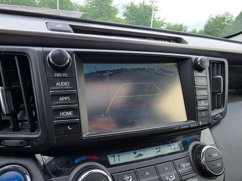 Used 2017 Toyota RAV4 XLE w/ Convenience Package AWD/4WD image 17