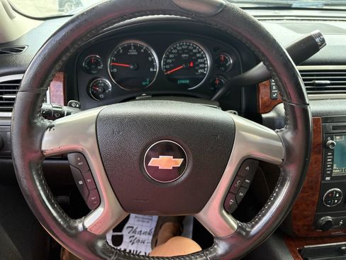 Used 2010 Chevrolet Suburban LTZ AWD/4WD image 31