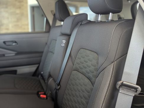 New 2026 Nissan Pathfinder SV image 34