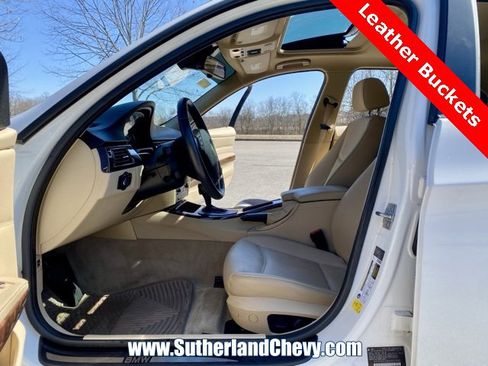 Used 2010 BMW 328i xDrive Sedan image 14