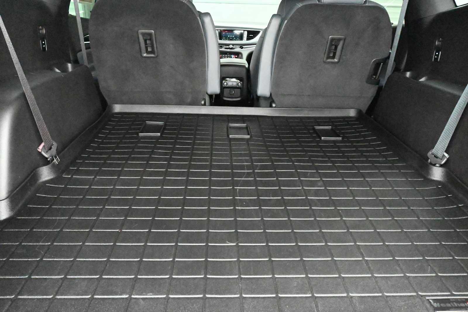 Used 2023 Buick Enclave Essence w/ Experience Buick Package FWD image 17
