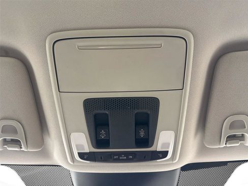 Used 2023 Honda Pilot Touring image 24