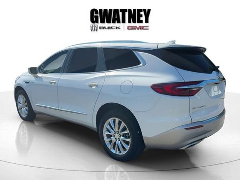 Used 2020 Buick Enclave Premium w/ Surround and Sites Package FWD image 7