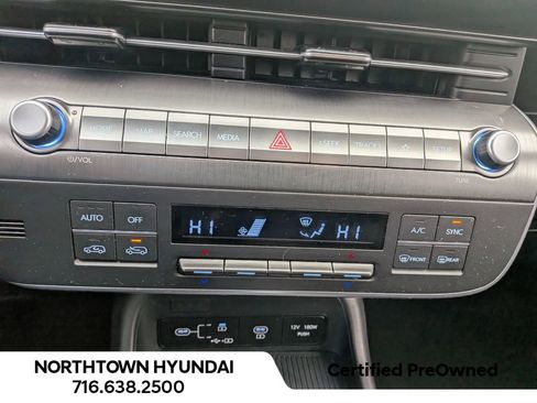 Used 2025 Hyundai Kona SEL image 18