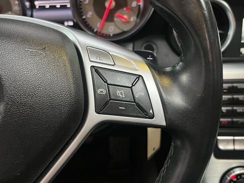 Used 2015 Mercedes-Benz SLK 250 w/ Premium Package image 20