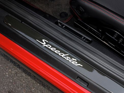 Used 2019 Porsche 911 Speedster RWD image 39
