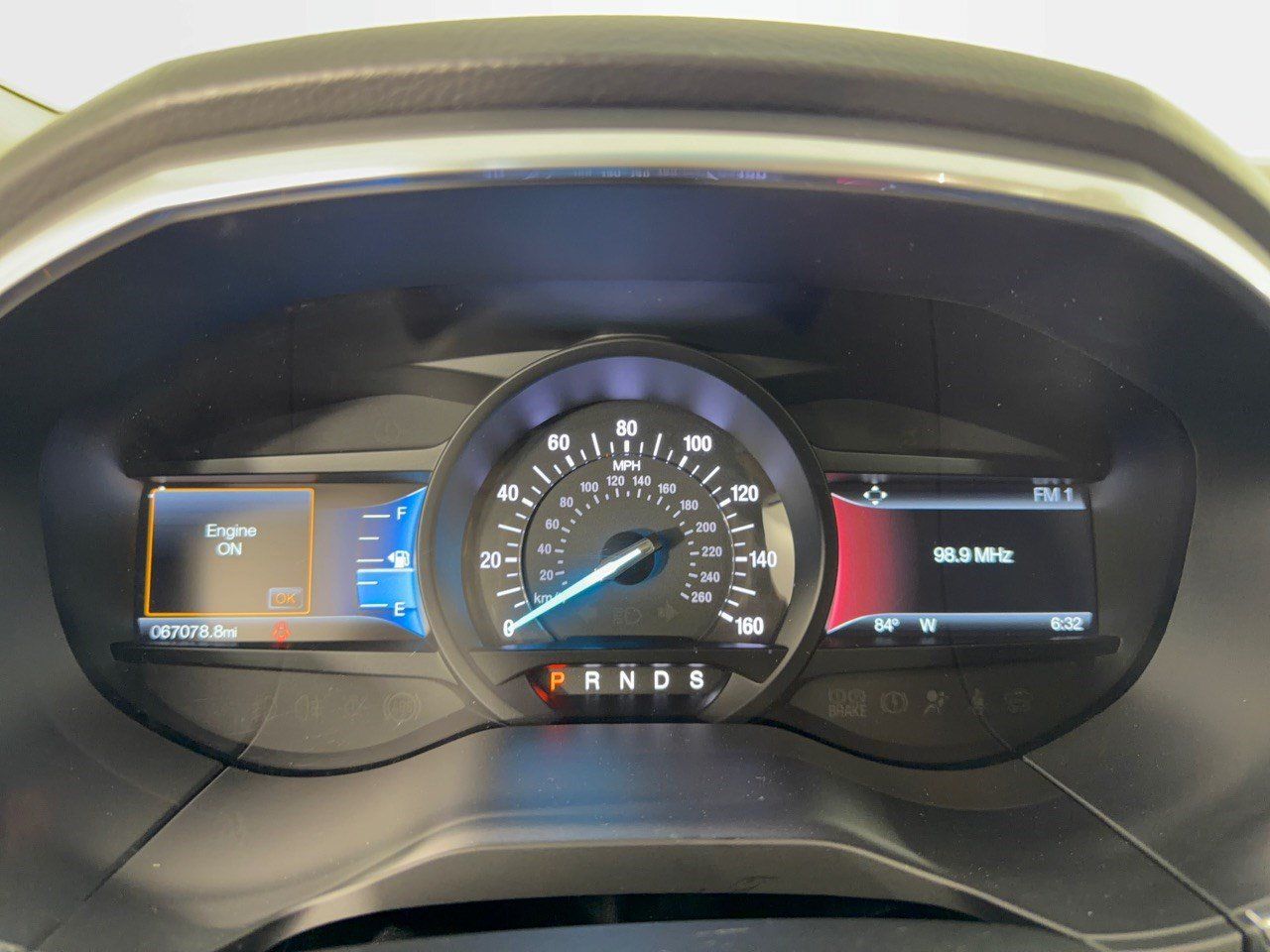 Used 2018 Ford Edge Titanium FWD image 17