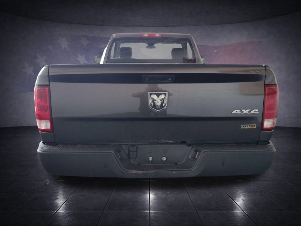 Used 2018 RAM 1500 Express AWD/4WD image 4