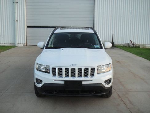 Used 2017 Jeep Compass High Altitude AWD/4WD image 3