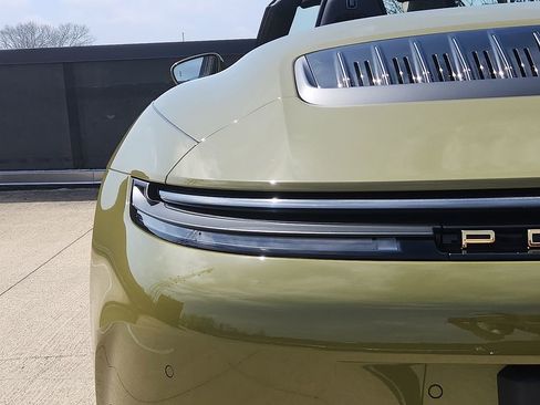 New 2026 Porsche 911 GTS image 9