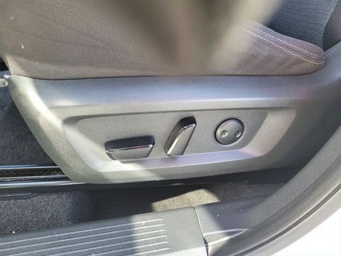 Used 2021 Nissan Rogue SV image 33