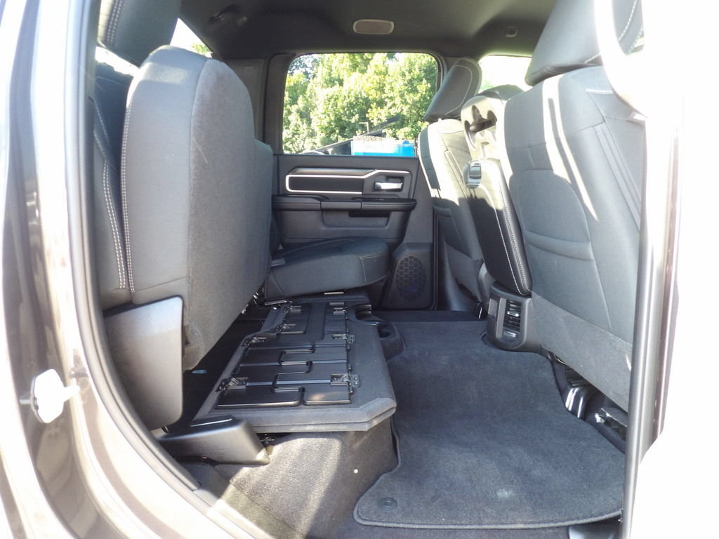 Used 2026 RAM 2500 Big Horn AWD/4WD image 40
