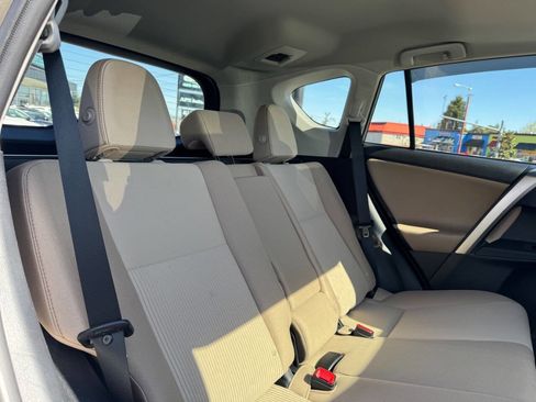 Used 2015 Toyota RAV4 XLE FWD image 16