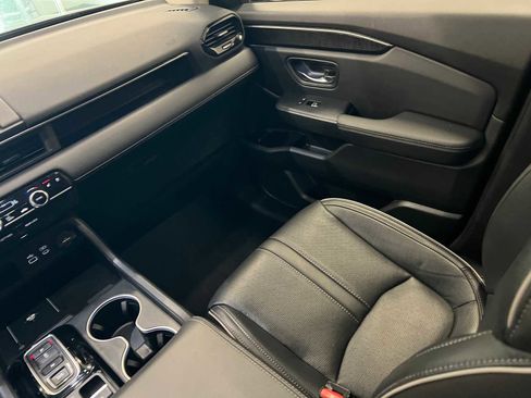 Used 2023 Honda Pilot Elite image 11