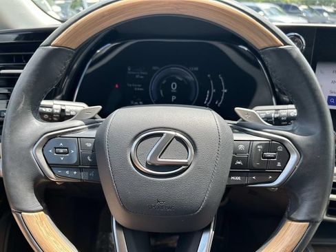 Used 2024 Lexus RX 350h w/ Accessory Package (Z1) AWD/4WD image 31