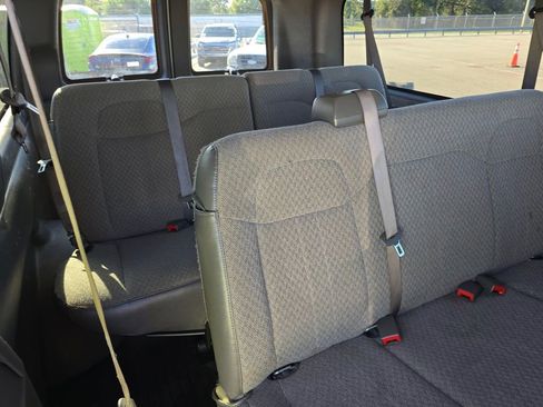 Used 2023 Chevrolet Express 3500 LS image 7