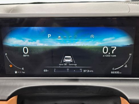 Used 2024 Kia Seltos EX FWD image 23