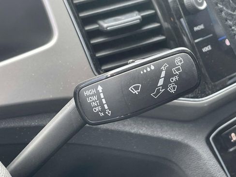 Used 2019 Volkswagen Atlas SEL Premium image 24