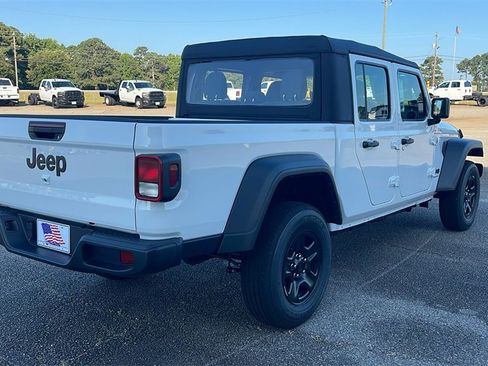 New 2025 Jeep Gladiator Sport image 7