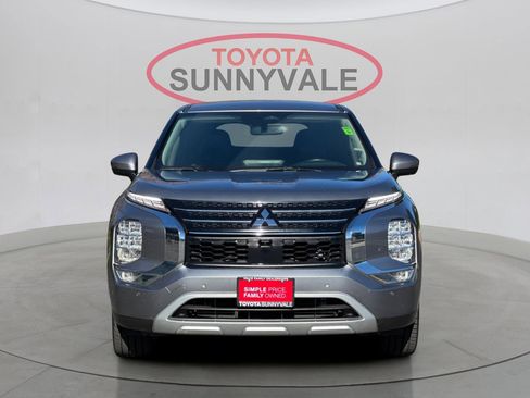 Used 2024 Mitsubishi Outlander SE image 11