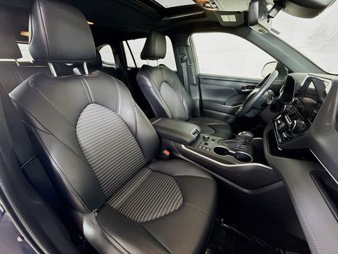 Used 2023 Toyota Highlander XSE image 27