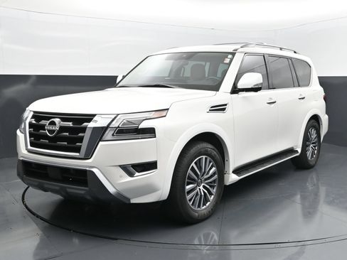 Used 2023 Nissan Armada SL w/ Captain's Chairs Package AWD/4WD image 1