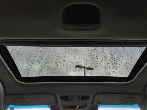 Used 2017 Subaru Outback 2.5i Limited image 23