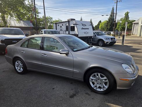Used 2003 Mercedes-Benz E 320 Sedan image 6