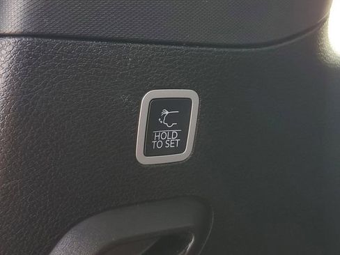 Used 2024 Jeep Wagoneer Series II w/ Premium Group I image 11