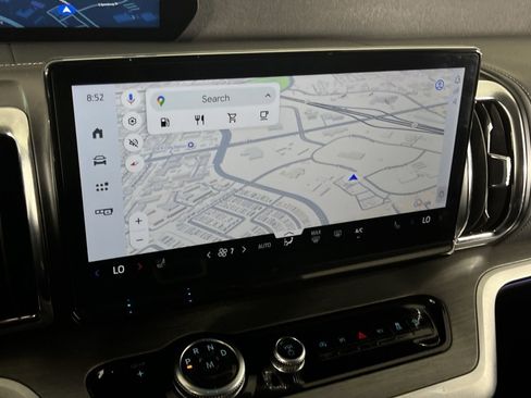 Used 2025 Ford Expedition Platinum image 16