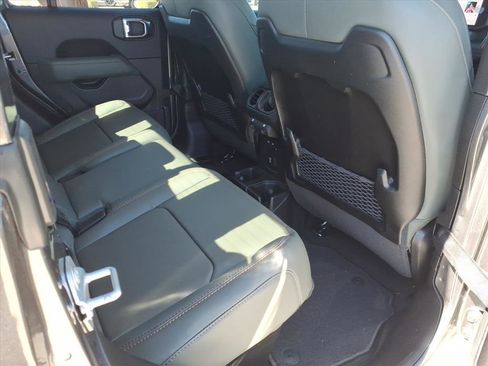 New 2025 Jeep Gladiator Mojave w/ Convenience Group image 8