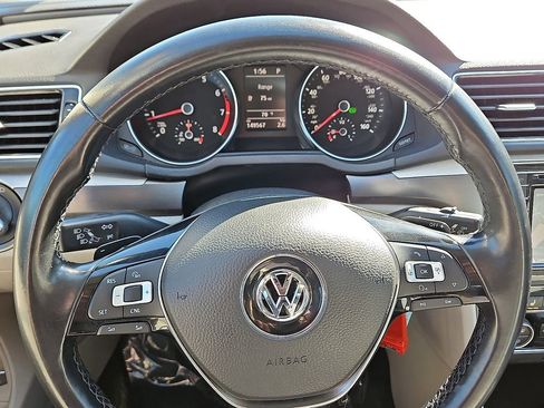 Used 2017 Volkswagen Passat 1.8T R-Line image 19