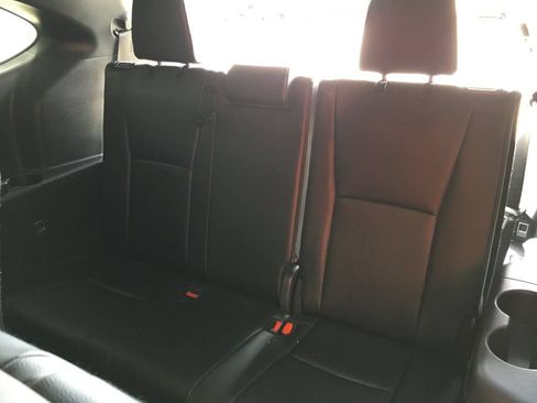 Used 2025 Toyota Highlander XSE AWD/4WD image 27