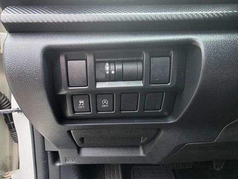 Used 2020 Subaru Crosstrek 2.0i Premium image 15