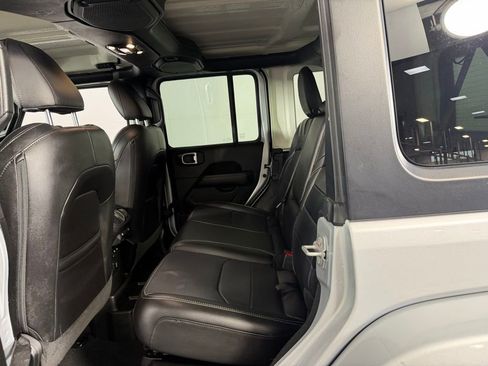 Used 2023 Jeep Wrangler Unlimited Sahara image 24