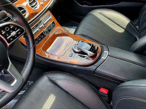 Used 2019 Mercedes-Benz E 450 4MATIC Sedan w/ Premium Package image 18