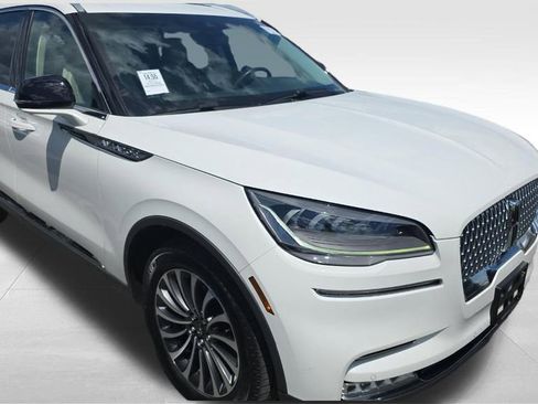 Used 2021 Lincoln Aviator Reserve w/ Elements Package Plus AWD/4WD image 3