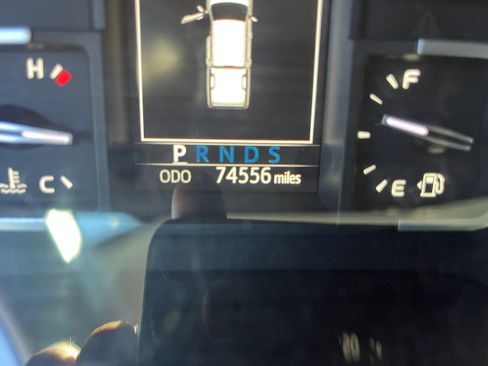 Used 2021 Toyota Tundra Limited w/ Limited Premium Package AWD/4WD image 17
