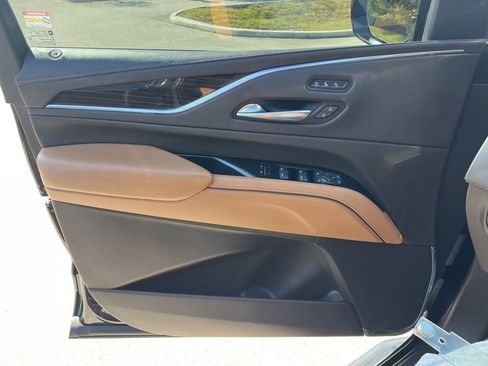 Used 2022 Cadillac Escalade Premium Luxury RWD image 76