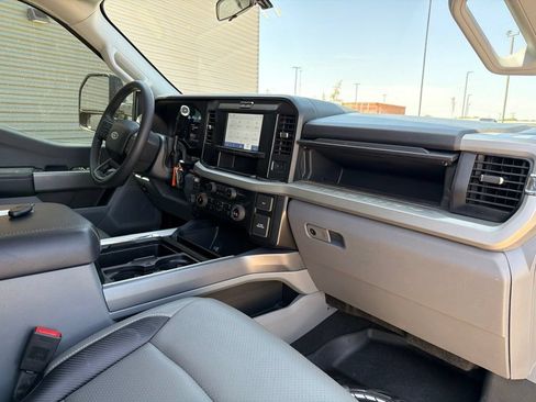 Used 2025 Ford F350 XLT AWD/4WD image 15