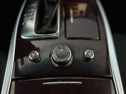 Used 2018 INFINITI Q70 Luxe image 32