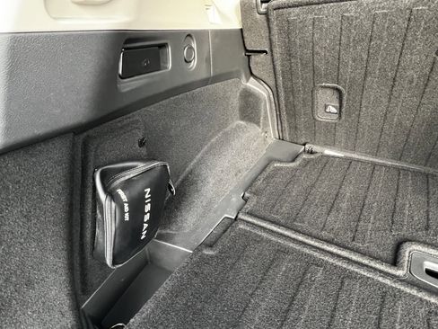 Used 2022 Nissan Rogue Platinum w/ Head-Up Display Package image 51