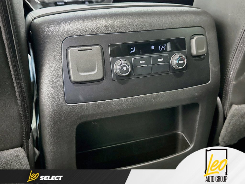 Used 2018 GMC Yukon SLT AWD/4WD image 29