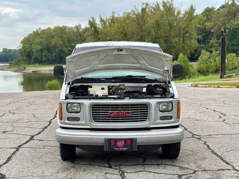 Used 2001 GMC Savana 2500 RWD image 10