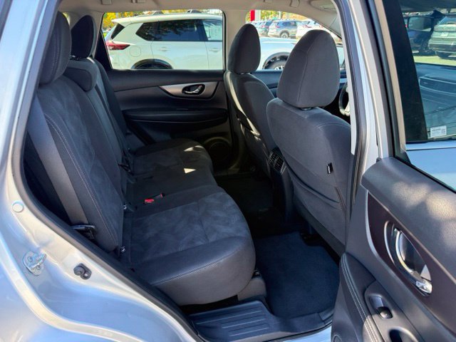 Used 2016 Nissan Rogue SV AWD/4WD image 22