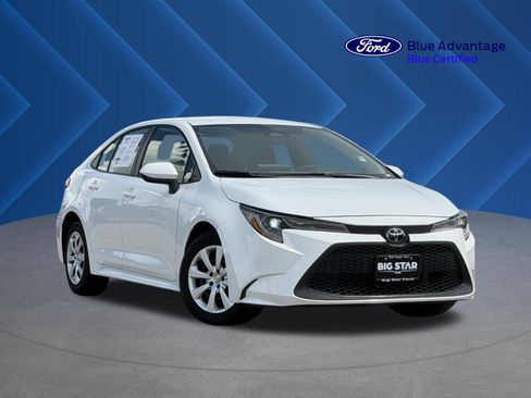 Used 2025 Toyota Corolla LE FWD image 1