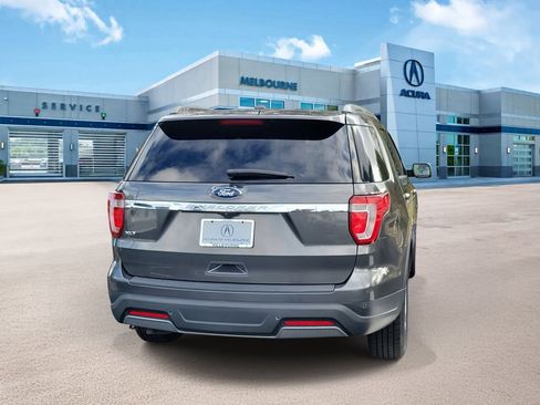 Used 2019 Ford Explorer XLT w/ Equipment Group 202A image 6