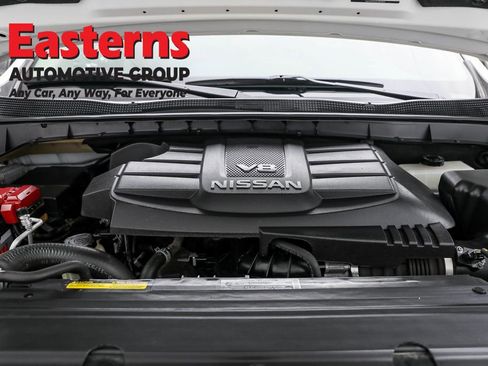 Used 2020 Nissan Titan SV w/ SV Convenience Package image 7