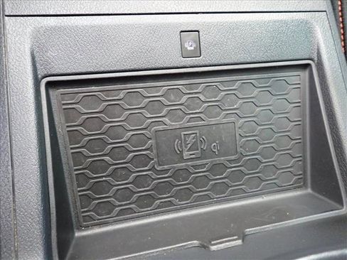 Used 2022 Nissan Frontier PRO-4X image 16